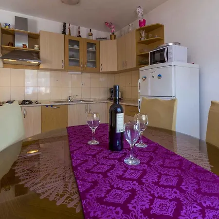 Апартаменты In With Two-bedrooms 1