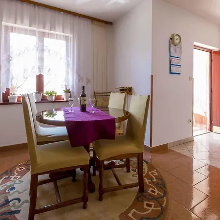 Апартаменты In With Two-bedrooms 1 Цриквеница